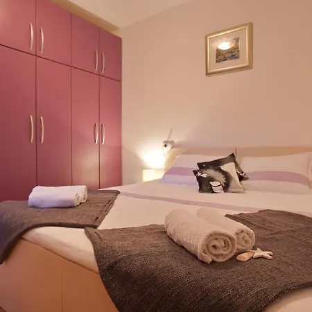 Apartment With A Parking Space Jelsa, Hvar - 8713 Jelsa (Hvar)