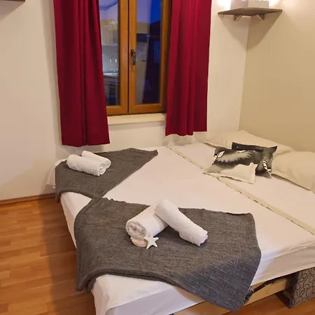 Apartment With A Parking Space Jelsa, Hvar - 8713 Jelsa (Hvar)